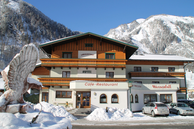 3=4 éj akció a Großglockner lábánál
