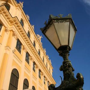 Bild: © Facundo - fotolia.com FairReisen Package - Grand Hotel Wien ****